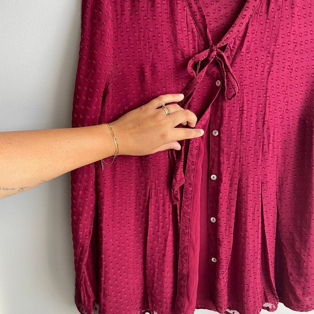 Meadow Rue Anthropologie Red Silk Blend Button Up Blouse Neck Tie Clip Dot sz M - Picture 9 of 14